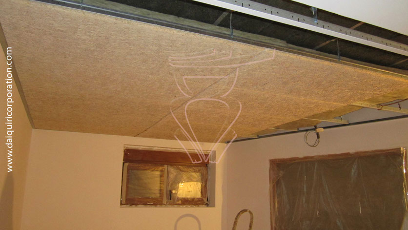 Fotografia obra daiquiri corporation, falso techo